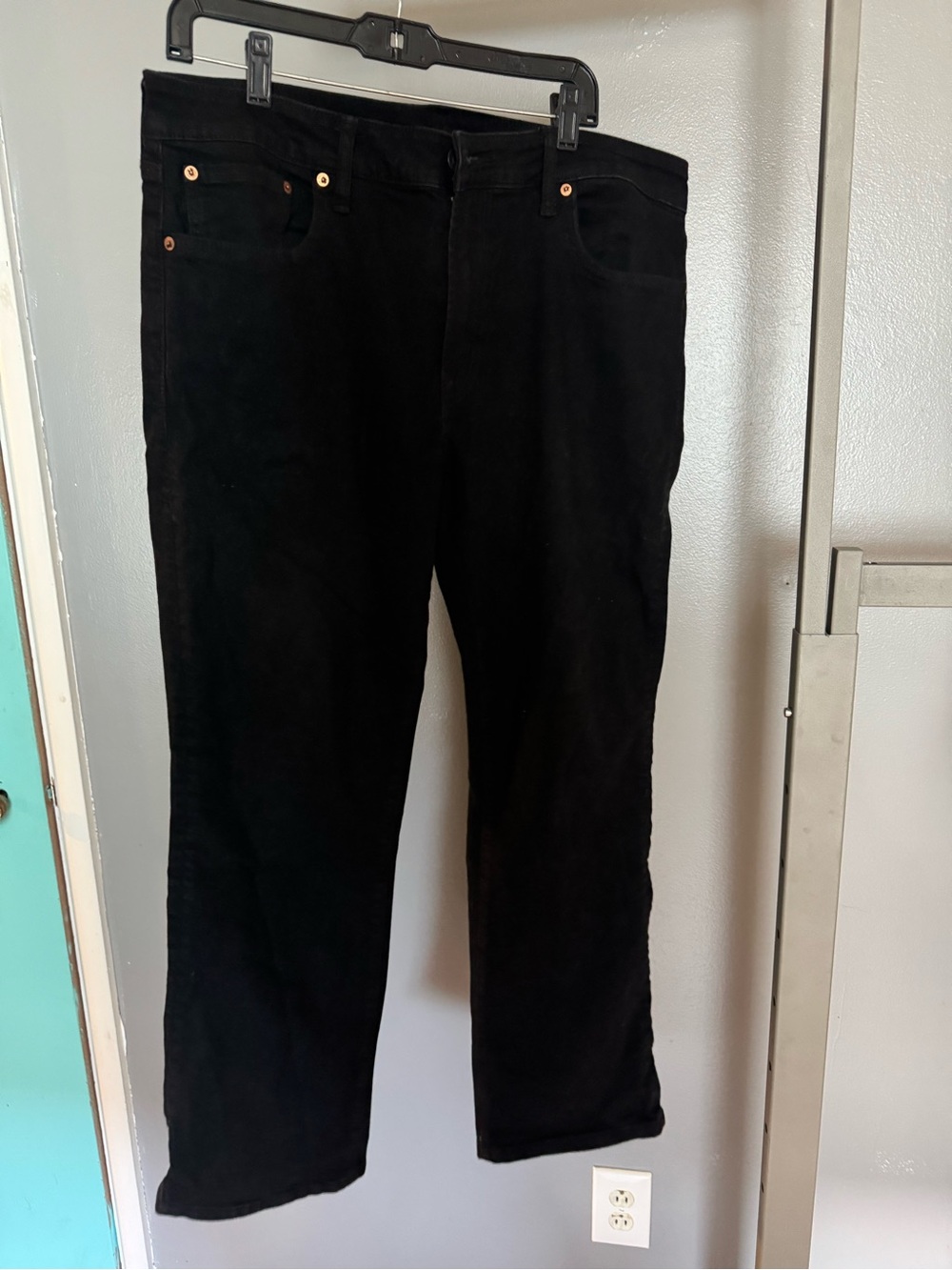 American Eagle Outfitters Men's Black Straight Jeans
